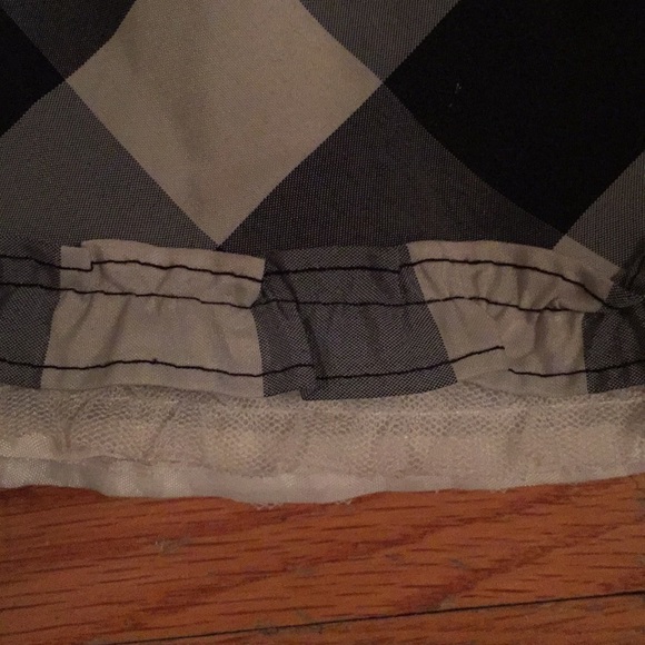 Adorable fancy skirt!  Size 3T - Picture 2 of 3